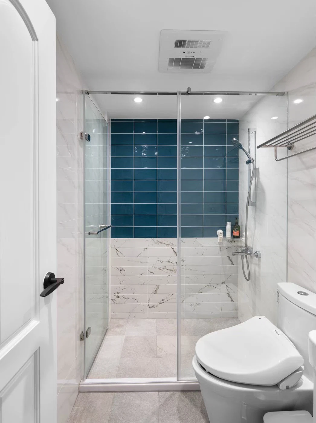 🛀🏻設計師日誌 Vol. 17：廚房坪效學 —— 開放式廚房的優雅防線：油煙與收納的完美提案